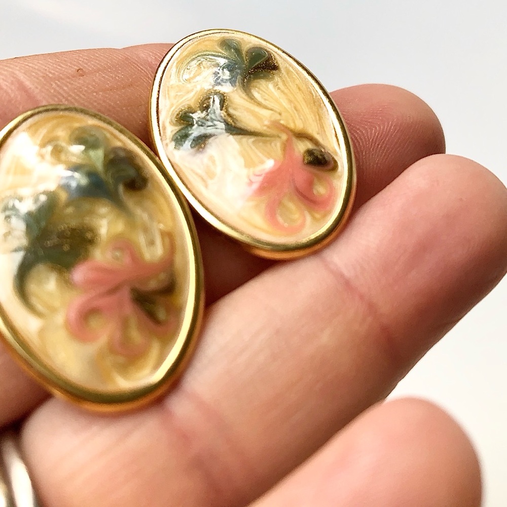 Vintage | Gold-tone Oval Statement Pieced Earrings